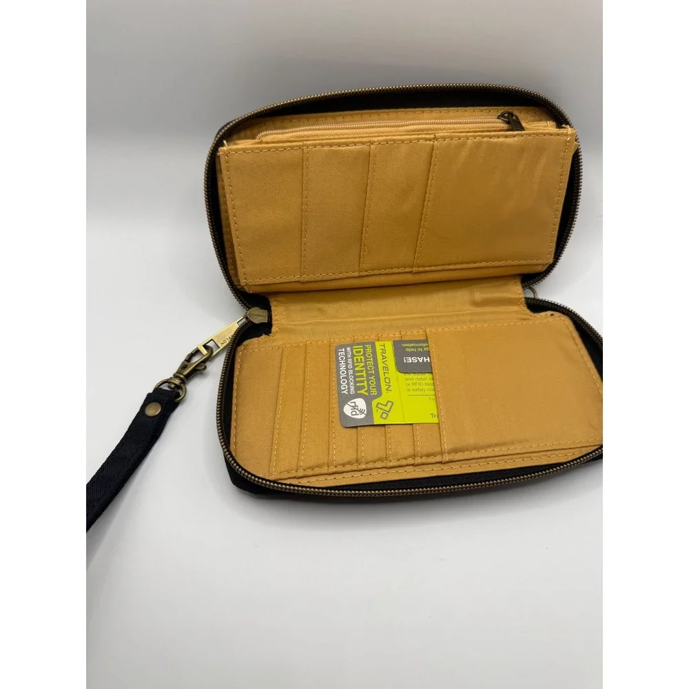 Travelon RFID Blocking Wristlet Clutch Women Black Excellent Ballistic Nylon